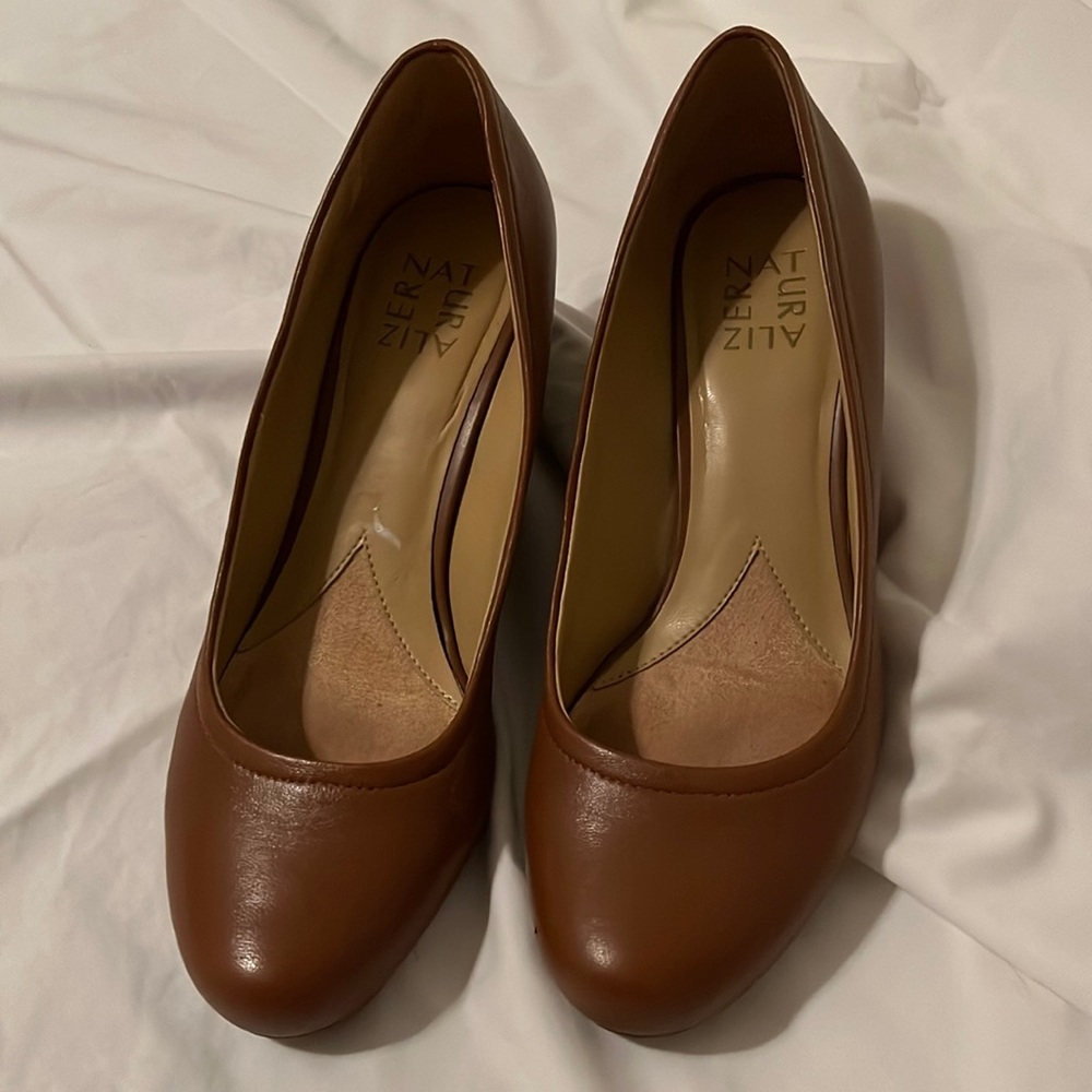Used Naturalizer brown wedge shoe size 9W